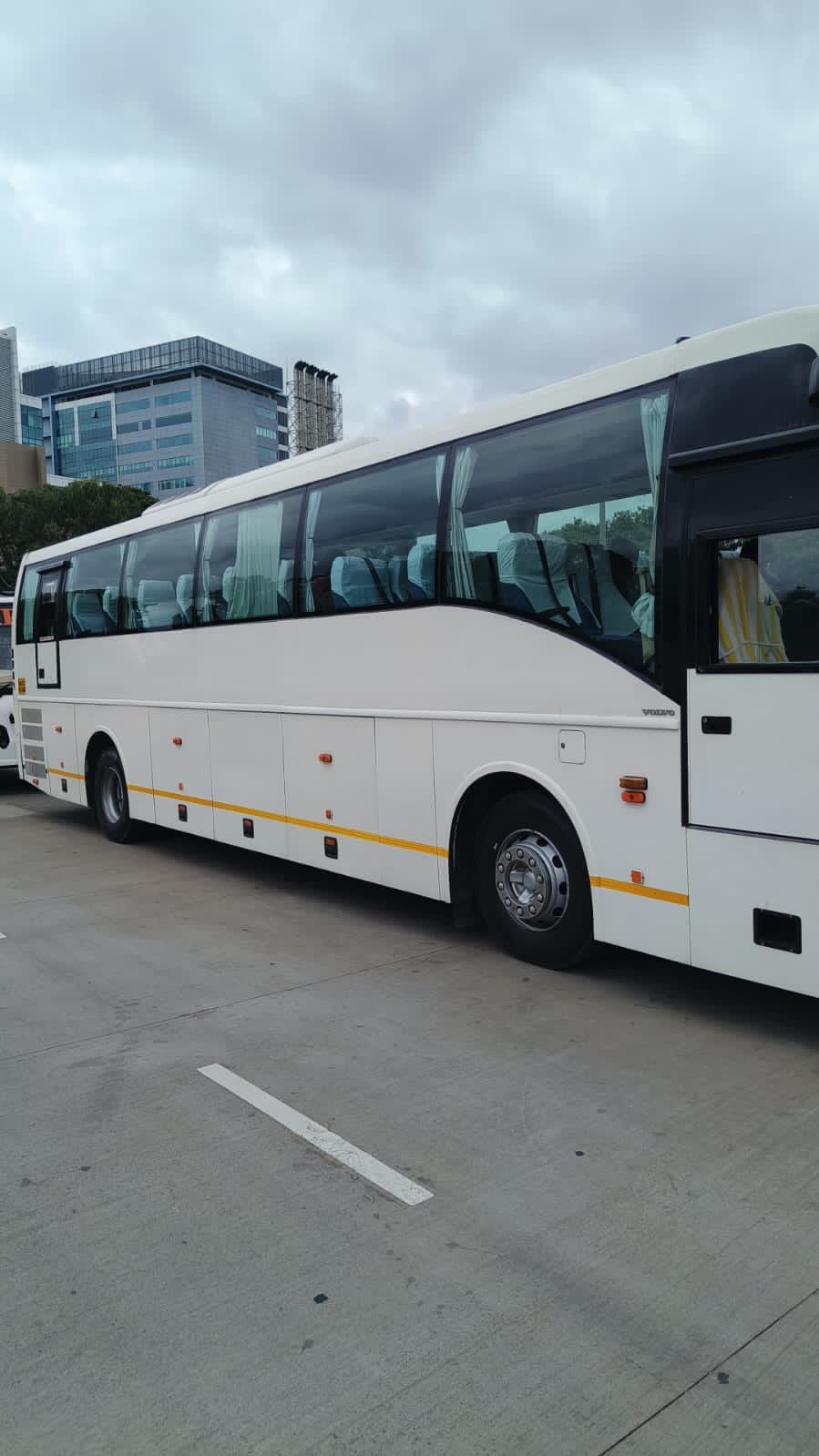 Luxurious 33 Seater coach interior